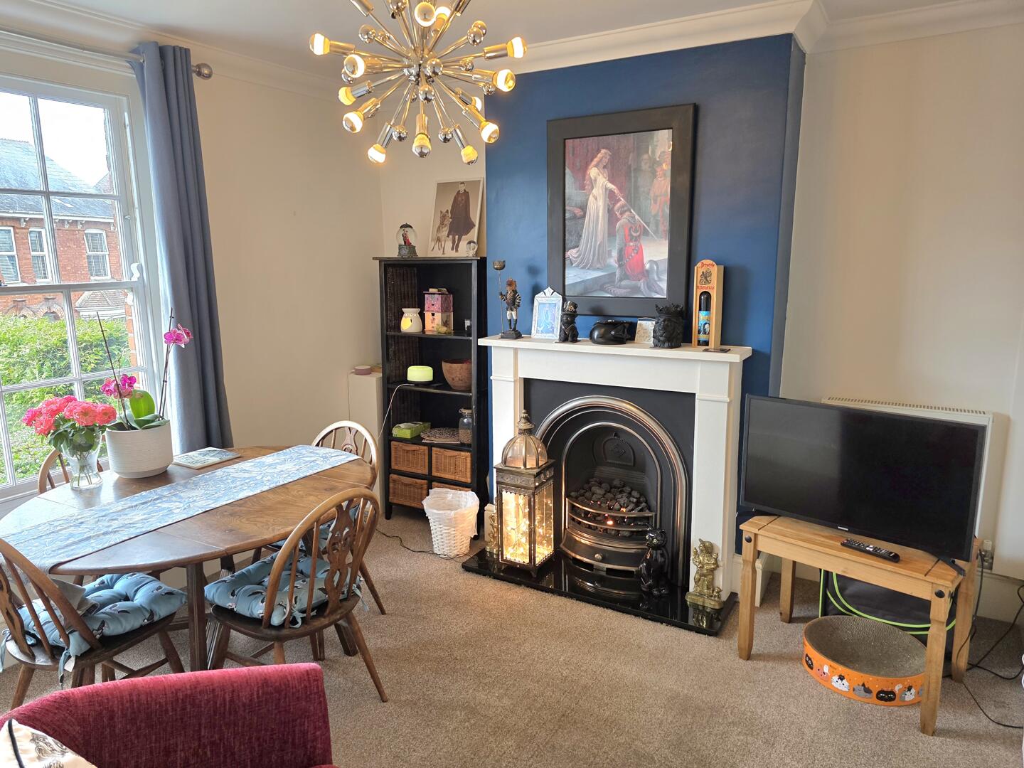 4 bed property in St. Johns Road, Newport